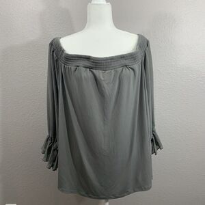 Torrid‎ Women's Plus Gray Studio Knit Off-Shoulder Smocked Blouse Size 3